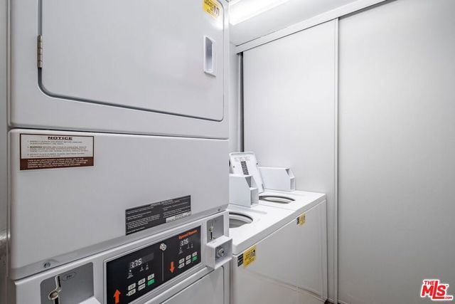 100 S Doheny Drive 209, Los Angeles, CA 90048