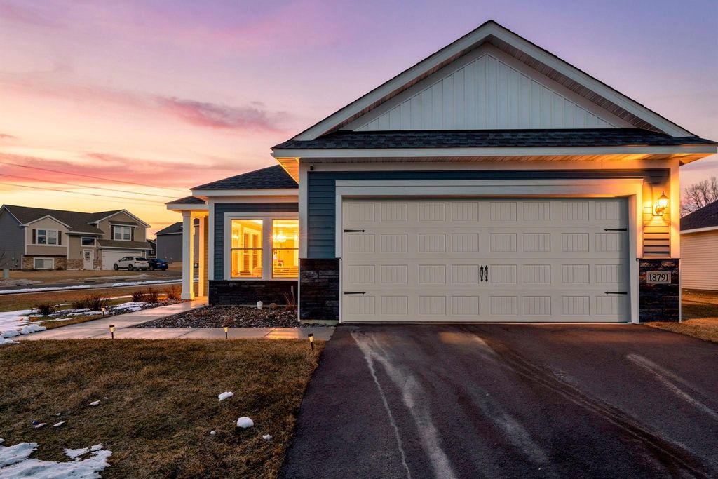 18791 Ivanhoe Street NW, Elk River, MN 55330