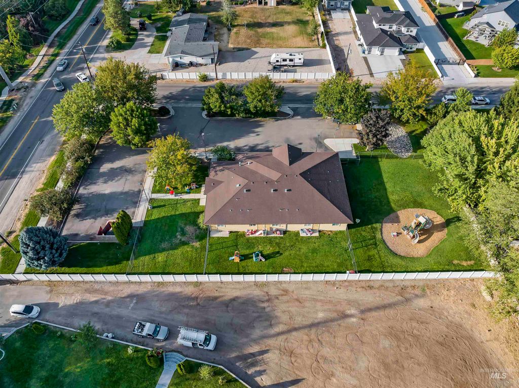2490 S Cloverdale Rd, Boise, ID 83709 photo 4