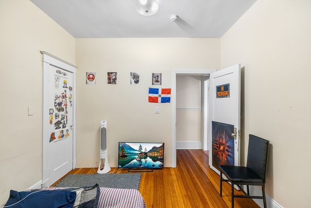 16 Leavitt St 2, Salem, MA 01970