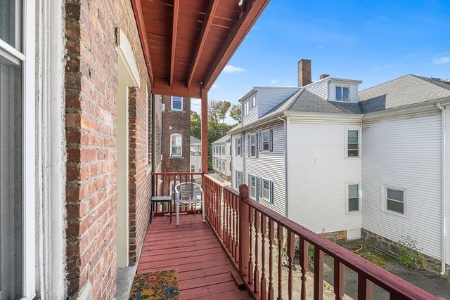 16 Leavitt St 2, Salem, MA 01970