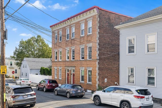 16 Leavitt St 2, Salem, MA 01970
