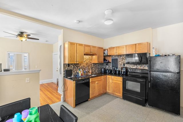 16 Leavitt St 2, Salem, MA 01970
