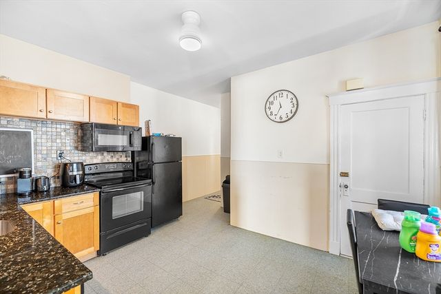 16 Leavitt St 2, Salem, MA 01970