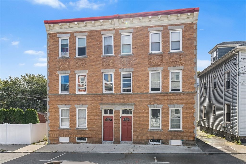 16 Leavitt St 2, Salem, MA 01970