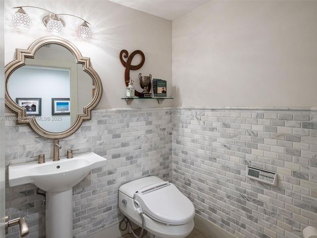 3415 N Ocean Drive 605, Hollywood, FL 33019