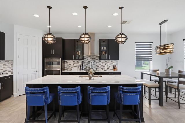 9410 LISBON STREET, Seffner, FL 33584