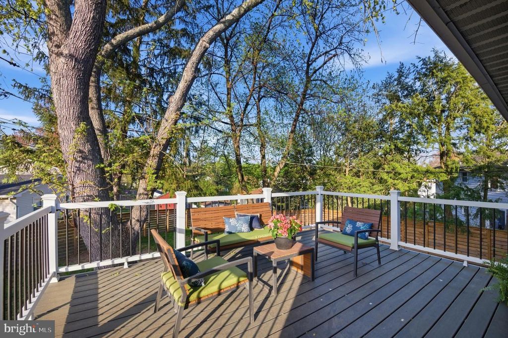 Image 14 of property listing at 2296 FOUR SEASONS DR, Gambrills, MD 21054