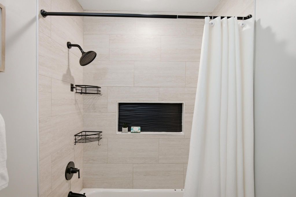 Image 23 of property listing at 2296 FOUR SEASONS DR, Gambrills, MD 21054