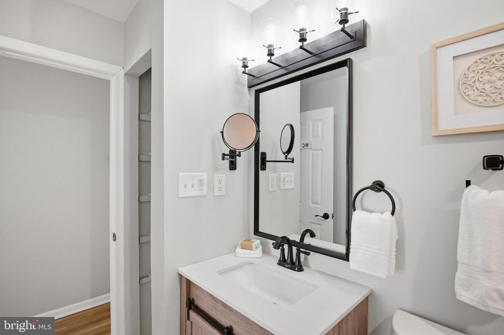 Image 25 of property listing at 2296 FOUR SEASONS DR, Gambrills, MD 21054