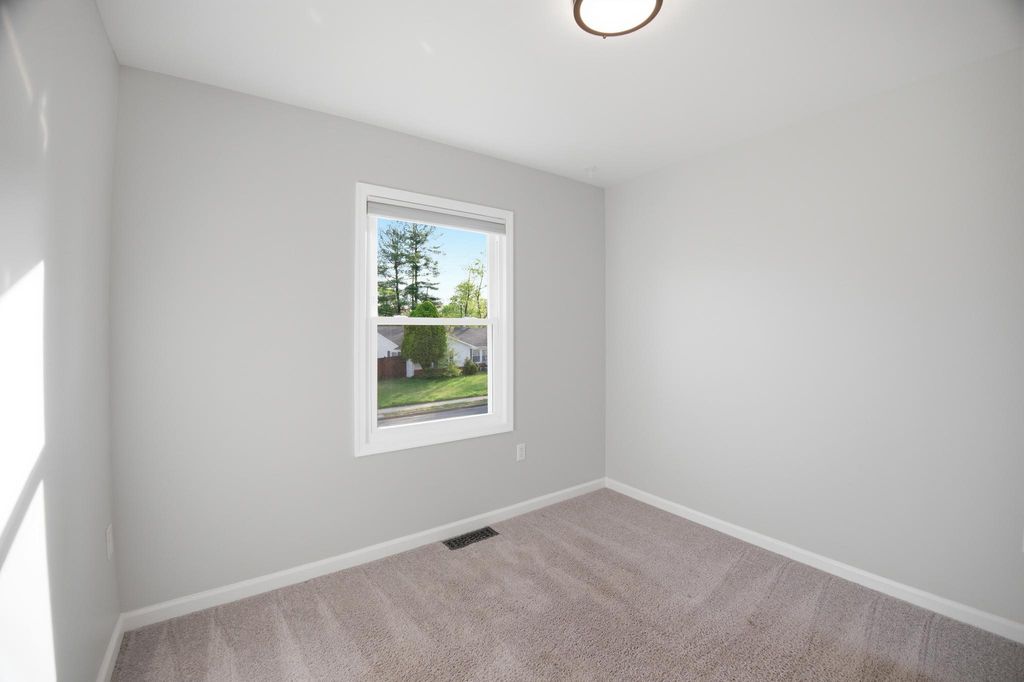 Image 29 of property listing at 2296 FOUR SEASONS DR, Gambrills, MD 21054