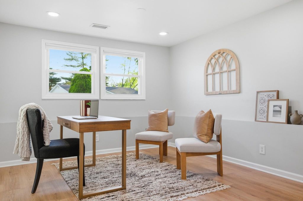 Image 32 of property listing at 2296 FOUR SEASONS DR, Gambrills, MD 21054