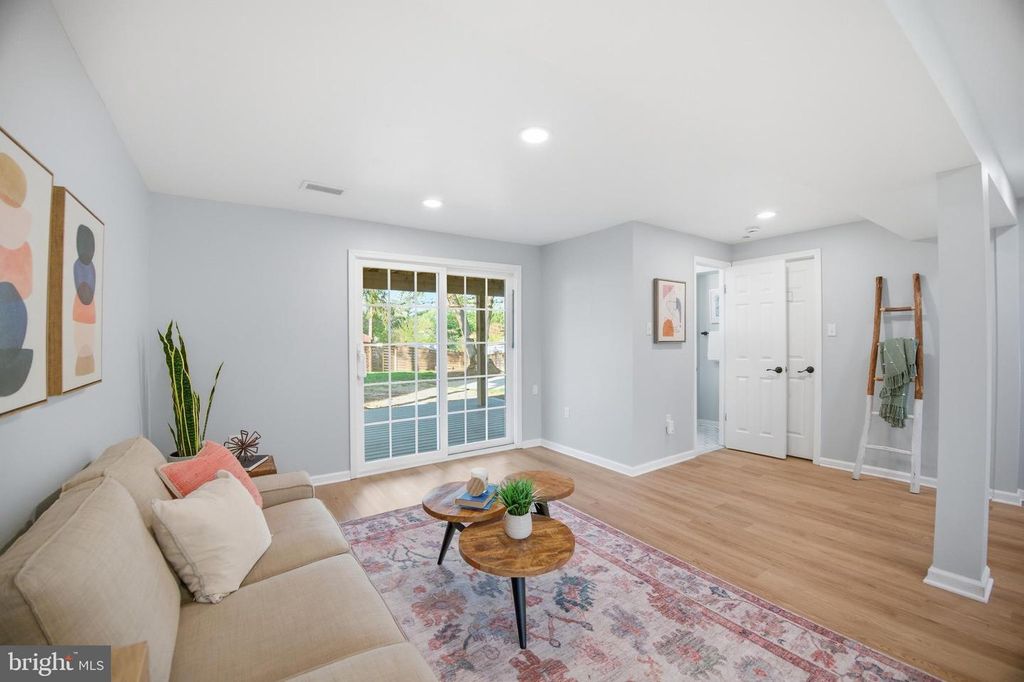 Image 34 of property listing at 2296 FOUR SEASONS DR, Gambrills, MD 21054