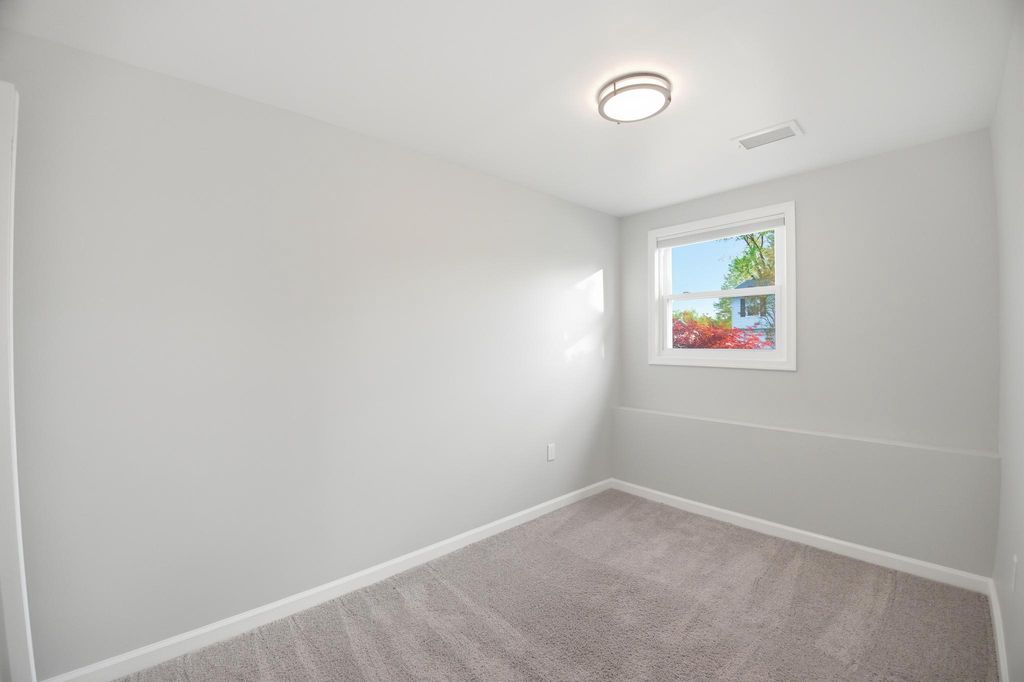 Image 37 of property listing at 2296 FOUR SEASONS DR, Gambrills, MD 21054