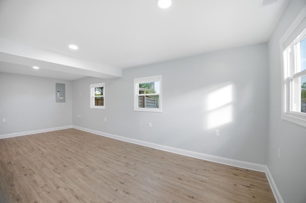 Image 43 of property listing at 2296 FOUR SEASONS DR, Gambrills, MD 21054