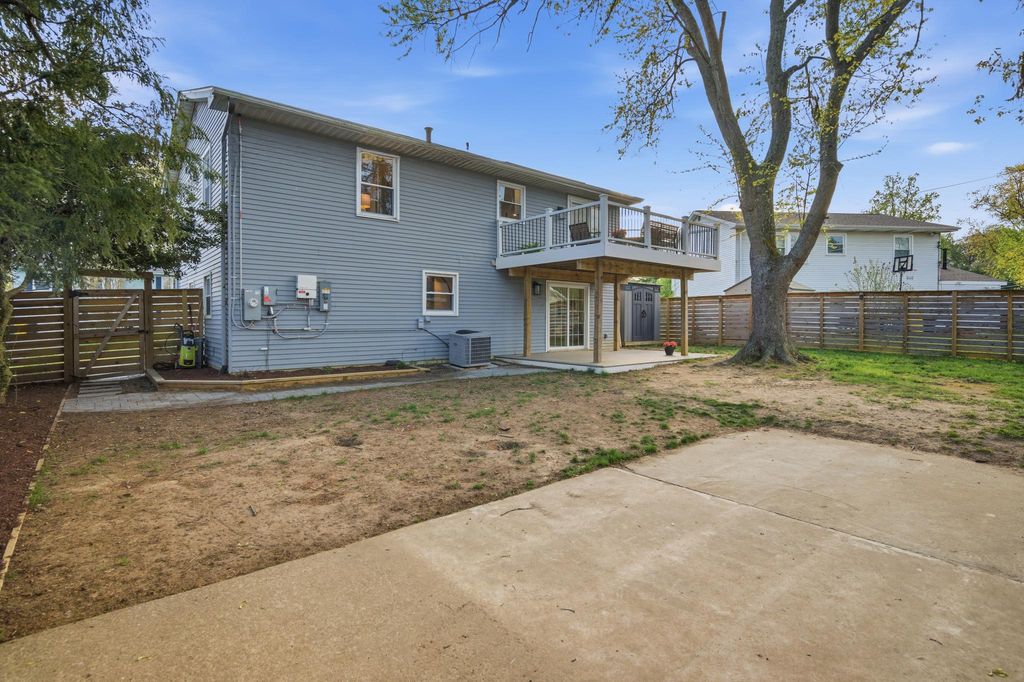 Image 44 of property listing at 2296 FOUR SEASONS DR, Gambrills, MD 21054