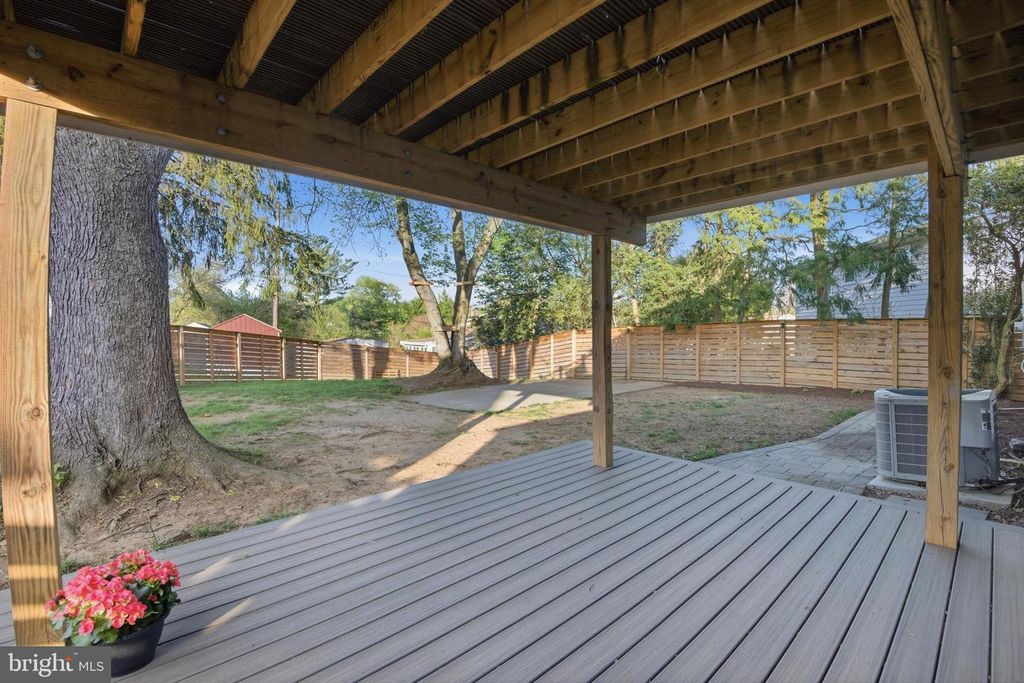 Image 49 of property listing at 2296 FOUR SEASONS DR, Gambrills, MD 21054