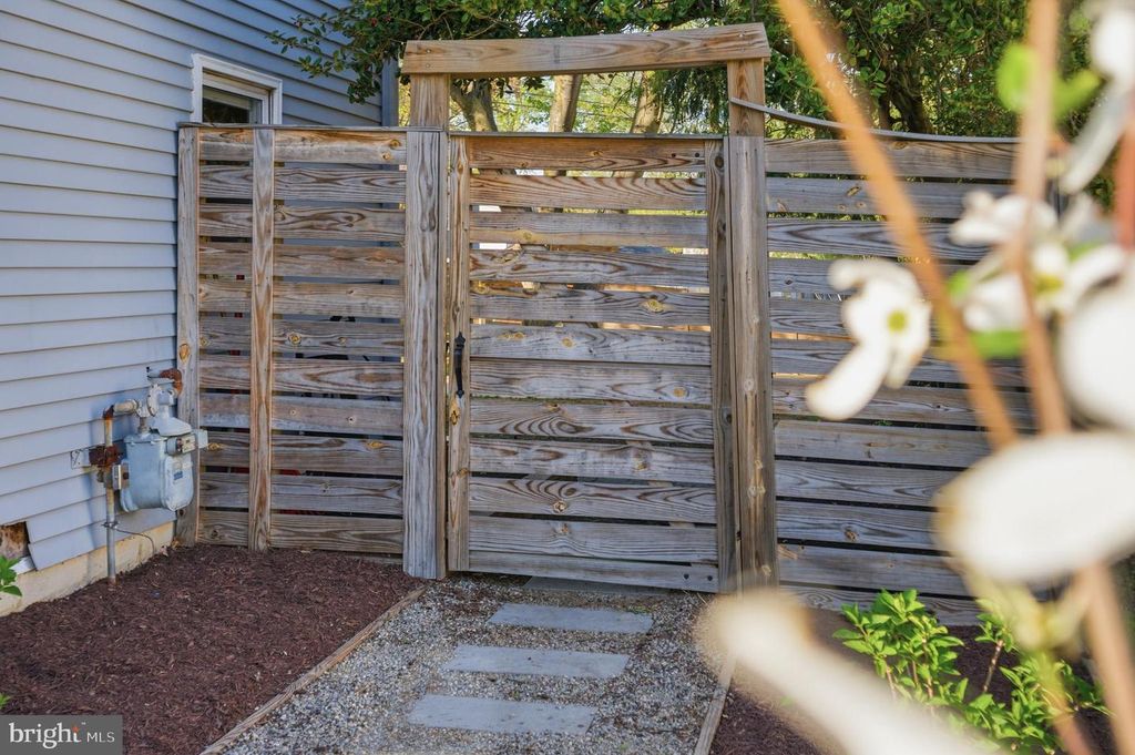 Image 50 of property listing at 2296 FOUR SEASONS DR, Gambrills, MD 21054