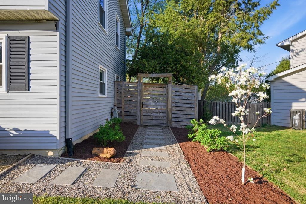 Image 51 of property listing at 2296 FOUR SEASONS DR, Gambrills, MD 21054