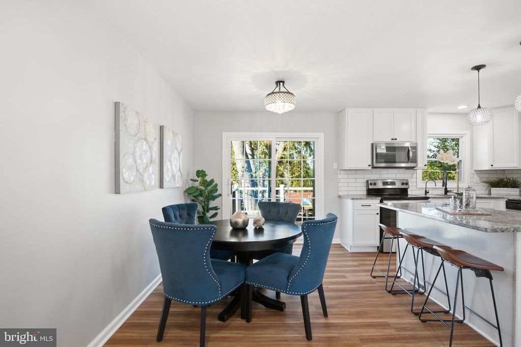 Image 9 of property listing at 2296 FOUR SEASONS DR, Gambrills, MD 21054