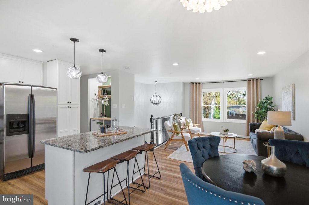 Image 10 of property listing at 2296 FOUR SEASONS DR, Gambrills, MD 21054