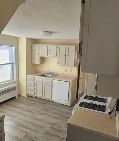 22 Endicott St. 3, Norwood, MA 02062