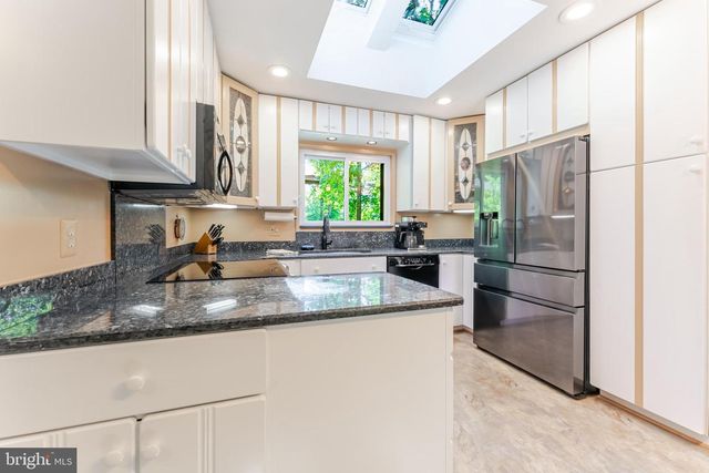 4221 ELIZABETH LN, Annandale, VA 22003