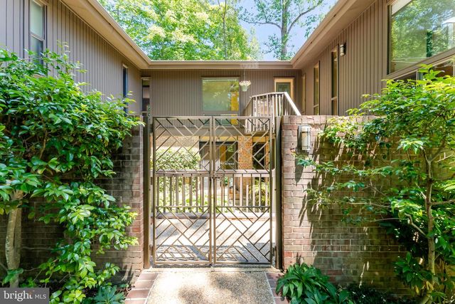 4221 ELIZABETH LN, Annandale, VA 22003