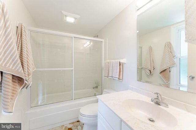 4221 ELIZABETH LN, Annandale, VA 22003