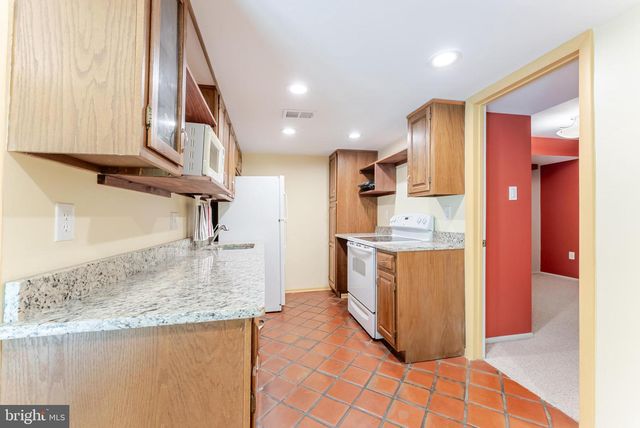 4221 ELIZABETH LN, Annandale, VA 22003