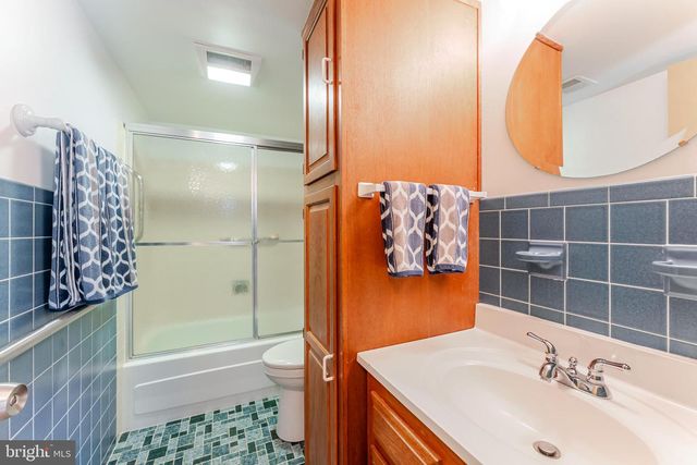 4221 ELIZABETH LN, Annandale, VA 22003