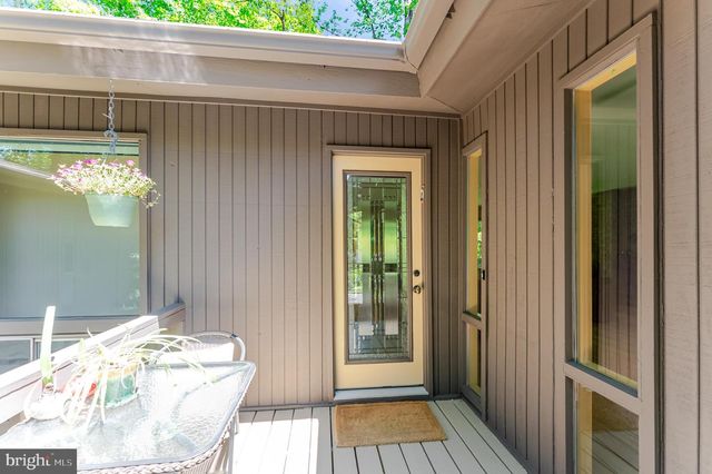 4221 ELIZABETH LN, Annandale, VA 22003