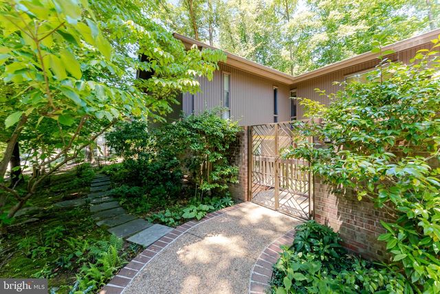 4221 ELIZABETH LN, Annandale, VA 22003