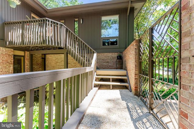 4221 ELIZABETH LN, Annandale, VA 22003