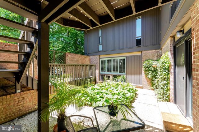 4221 ELIZABETH LN, Annandale, VA 22003