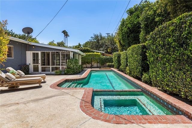 2635 Gondar Avenue, Long Beach, CA 90815