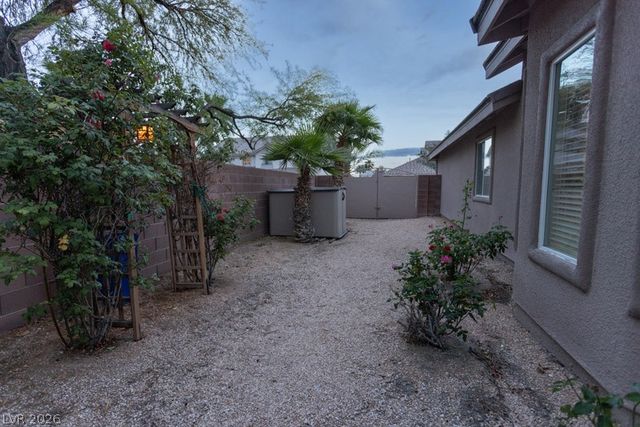 6012 Chessington Avenue, Las Vegas, NV 89131