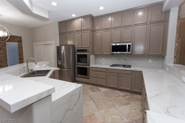 6012 Chessington Avenue, Las Vegas, NV 89131