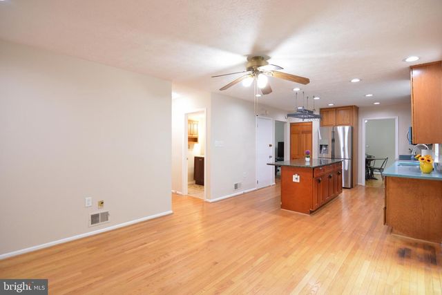 16408 APACHE LN, Gaithersburg, MD 20878