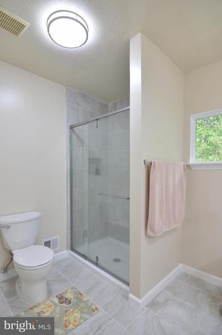 16408 APACHE LN, Gaithersburg, MD 20878
