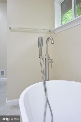 16408 APACHE LN, Gaithersburg, MD 20878