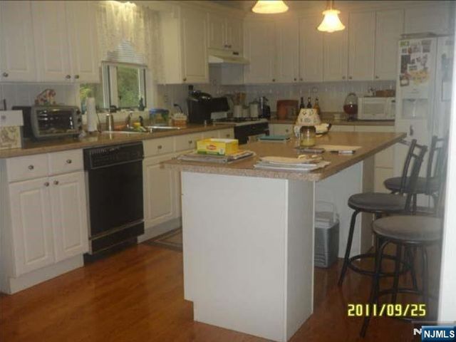 294 Buttonwood Drive, Paramus, NJ 07652