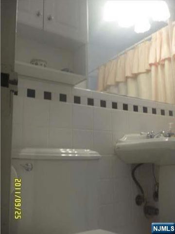 294 Buttonwood Drive, Paramus, NJ 07652