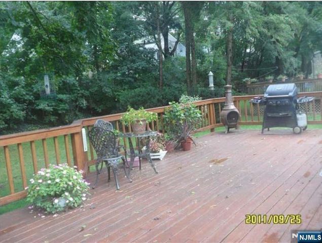 294 Buttonwood Drive, Paramus, NJ 07652