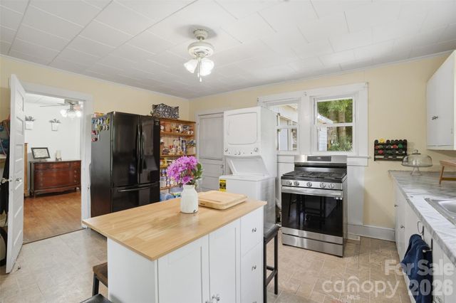 1815 Hemlock Avenue, Gastonia, NC 28054