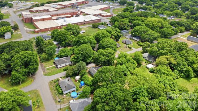 1815 Hemlock Avenue, Gastonia, NC 28054