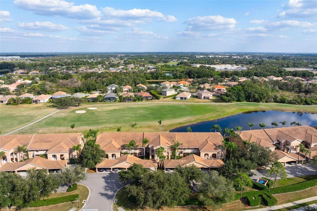 915 FAIRWAYCOVE LANE 204, BRADENTON, FL 34212 — photo 2