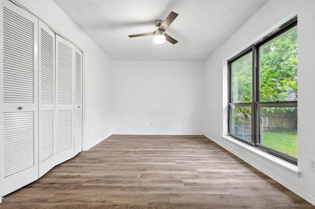 3914 Willowood Lane, Grand Prairie, TX 75052