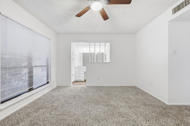 3914 Willowood Lane, Grand Prairie, TX 75052