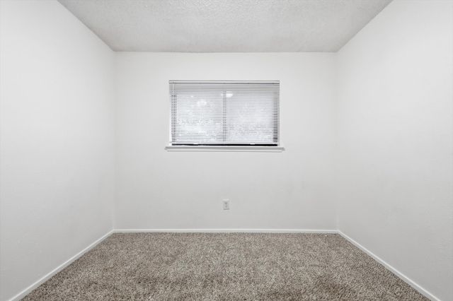 3914 Willowood Lane, Grand Prairie, TX 75052